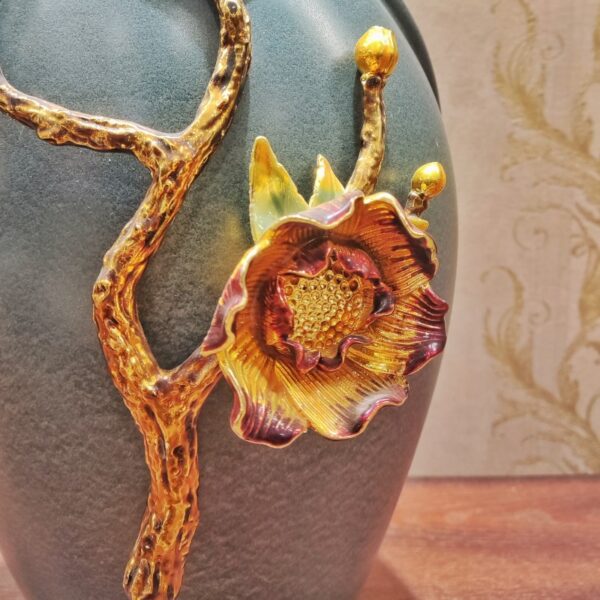 Porcelain High Quality Ornamental Decorative Vase - Image 2