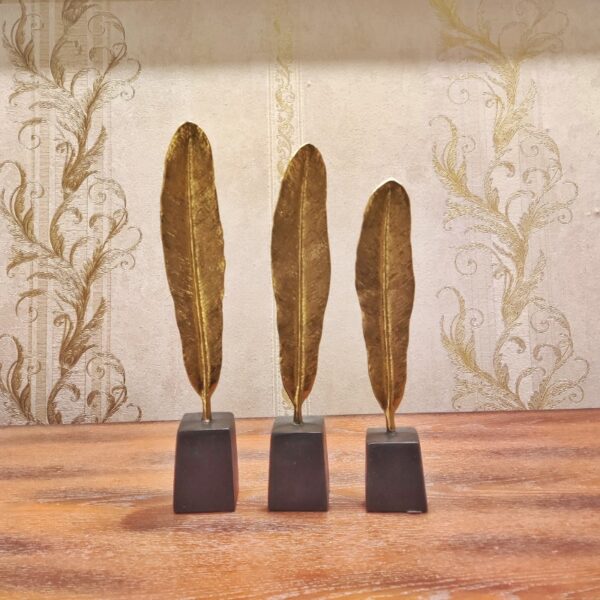 Leaf Design Decorative Table Top Showpiece Set