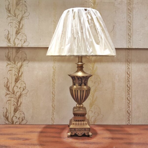 Vintage Design Table Lamp