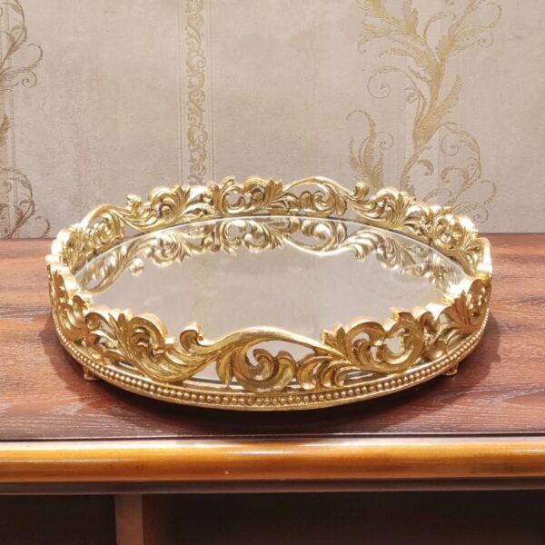 Vintage design round tray