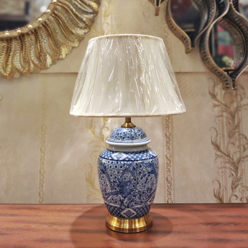 Table lamp