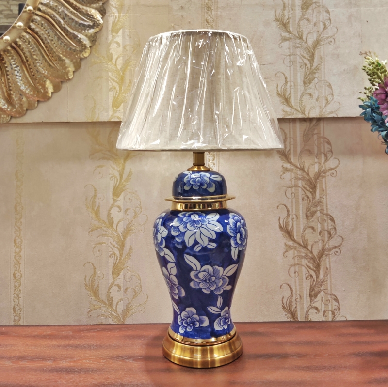 Table lamp