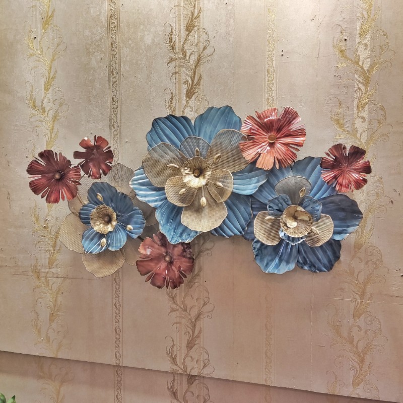 Metal wall decor