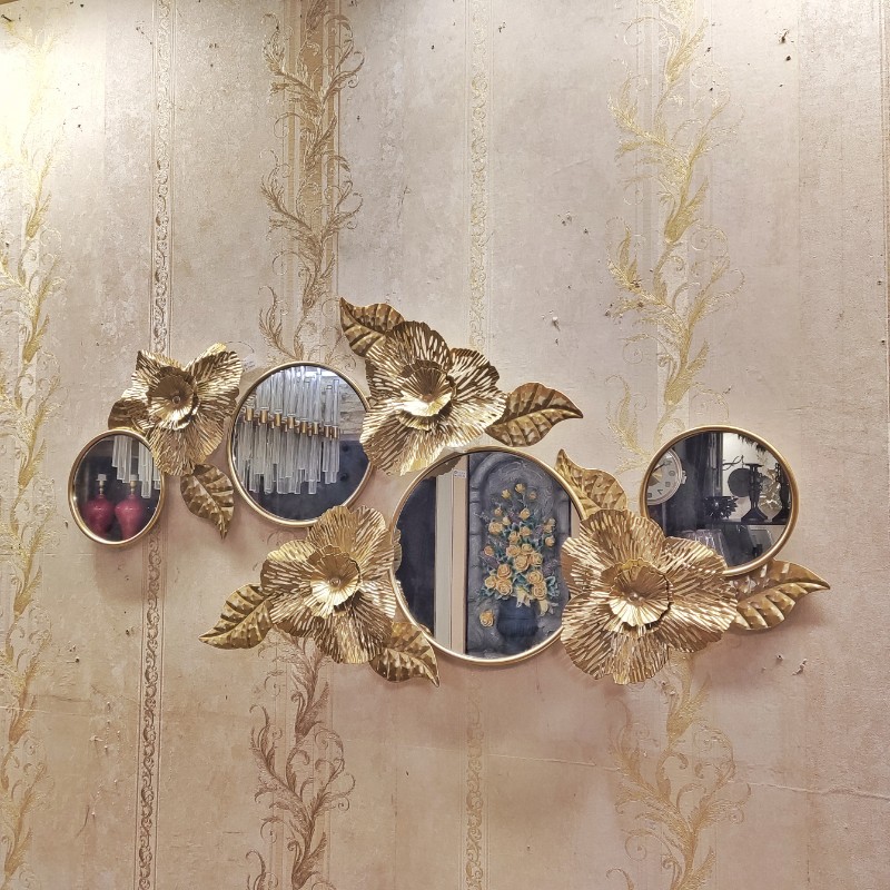 Metal wall decor