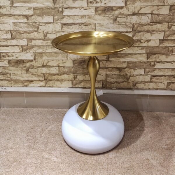 Metallic Decorative Corner Table