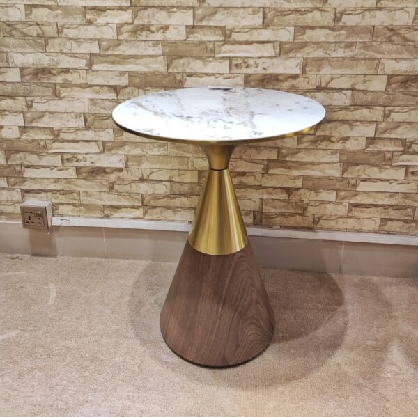 Metalllic Decorative Corner Table