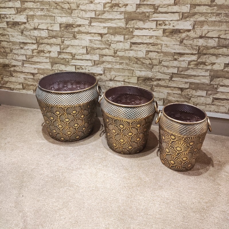 metal vase set